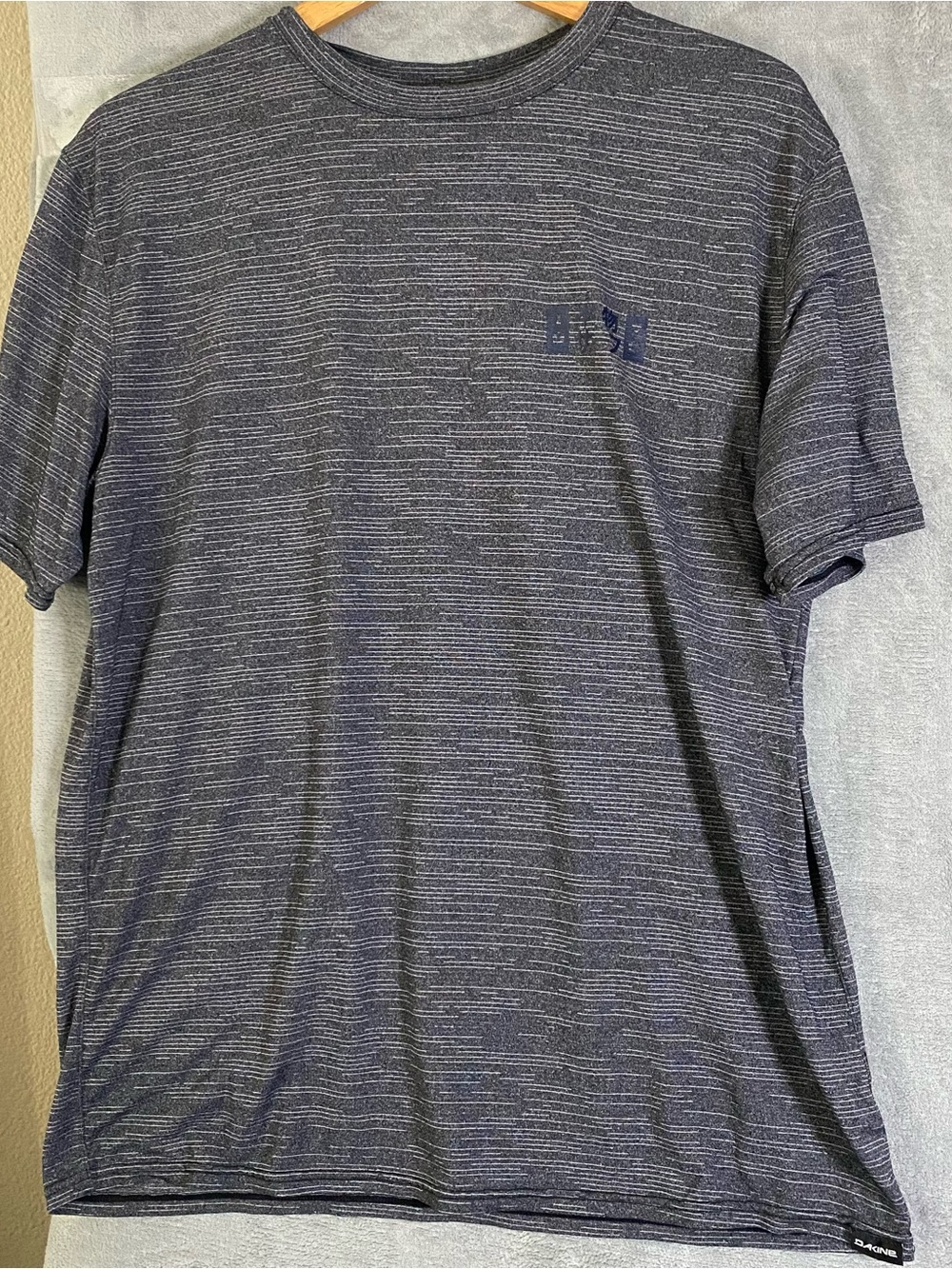 Dakine Navy Heather Short-Sleeve‎ Crew Shirt size large